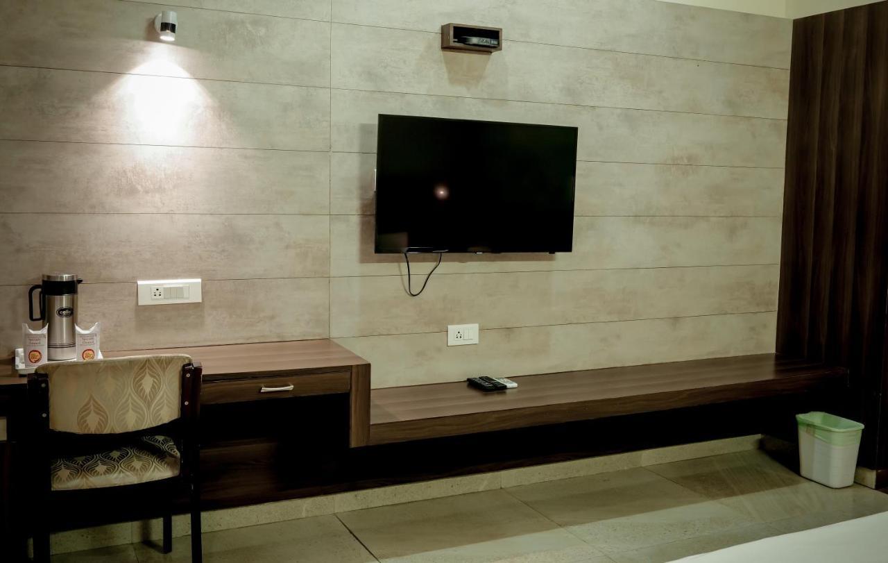 Hotel Highway King Behror Экстерьер фото